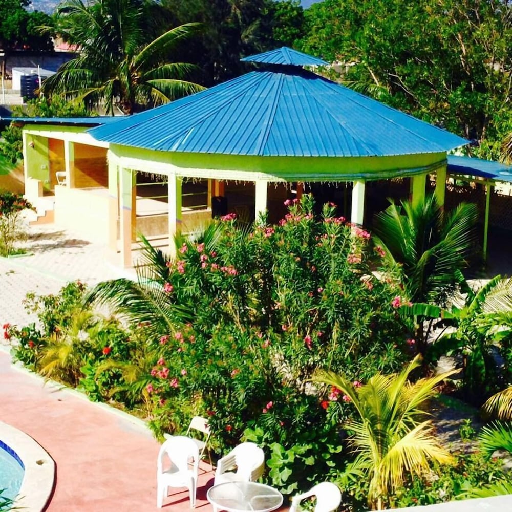 La Cayenna Hôtel Et Restaurant 35/39