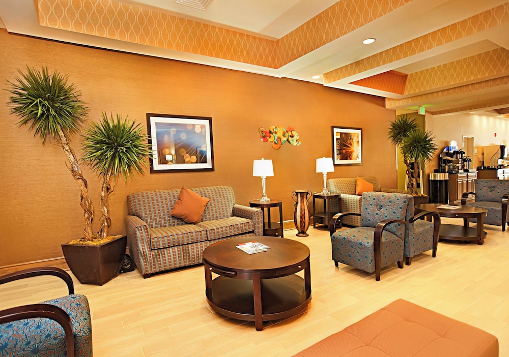 Holiday Inn Express Hotel Suites Bossier City Northeast 26/32
