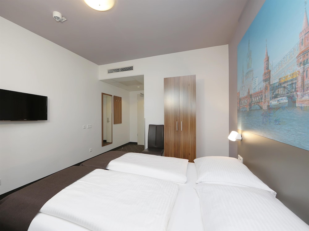 Room, French Bed, Queen Bed، B&B Hotel Berlin City-Ost (ex. Best Western Hotel City Ost) 4/9