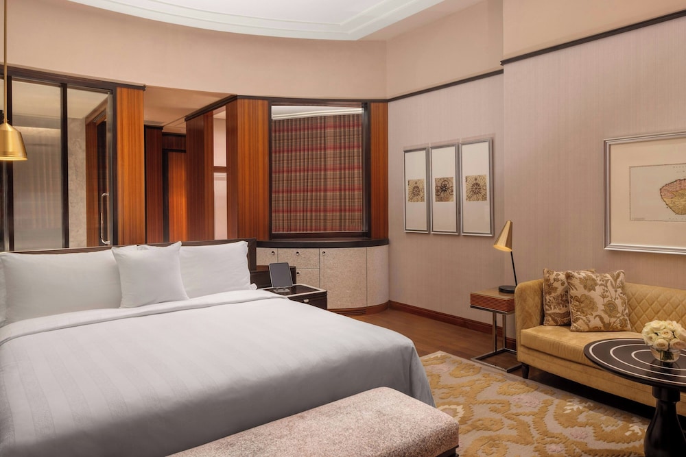 House, Twin Beds