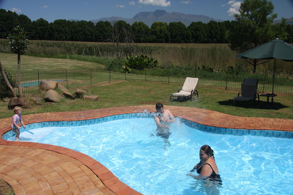 Ardmore Guest Farm 28/50