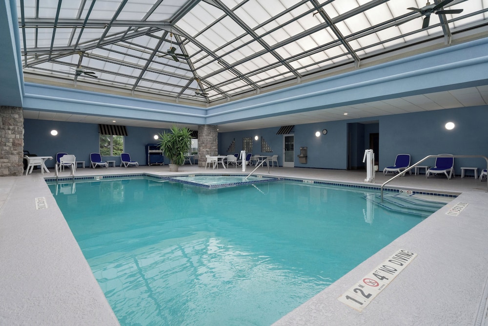 swimming pool spa