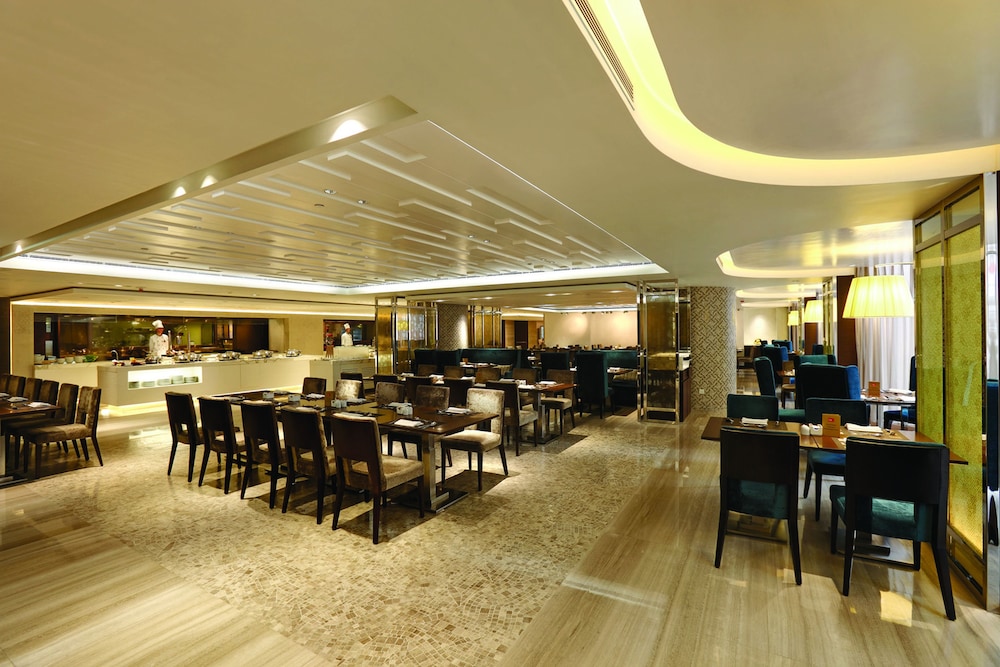 Prudential Hotel 33/44