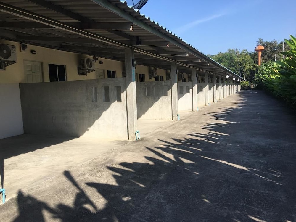 Mee Rak Resort 26/31
