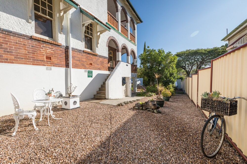 Cumquat House 1/58
