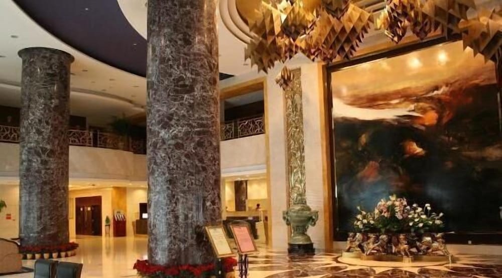 Days Hotel and Suites by Wyndham Jiaozuo 4/27