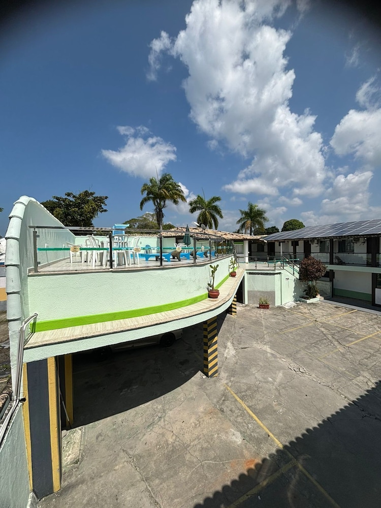 Hotel Vale Verde 46/50