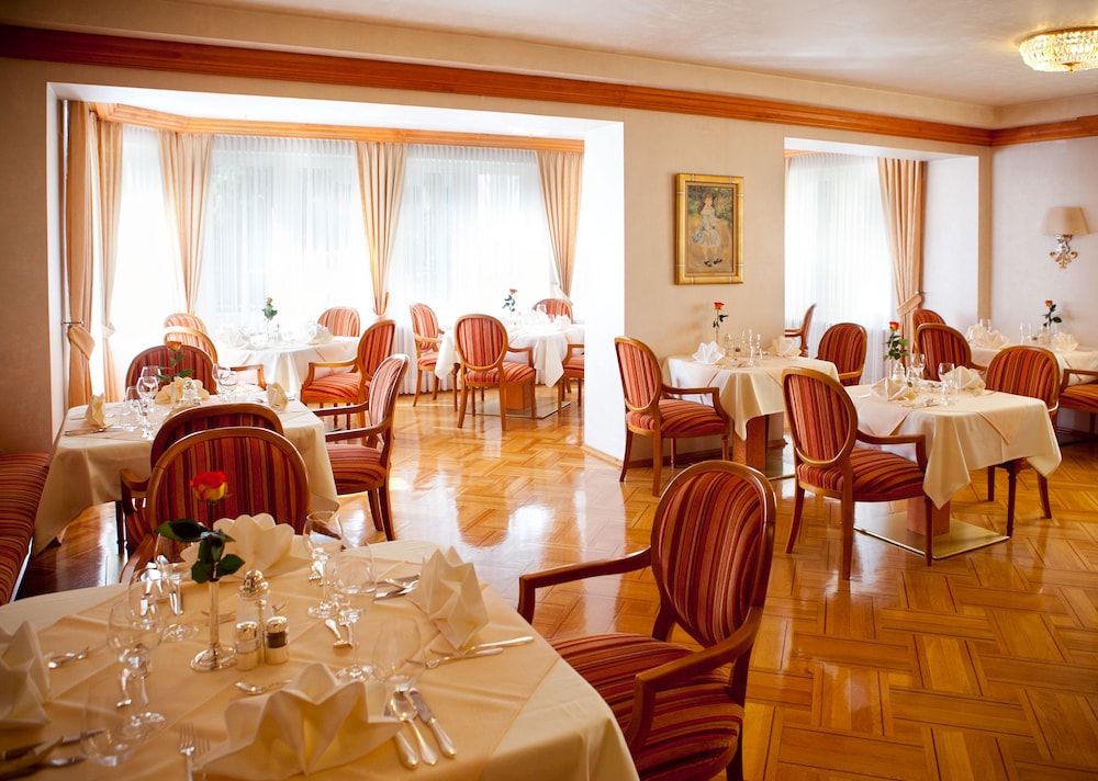 Kurhotel Roswitha 63/72