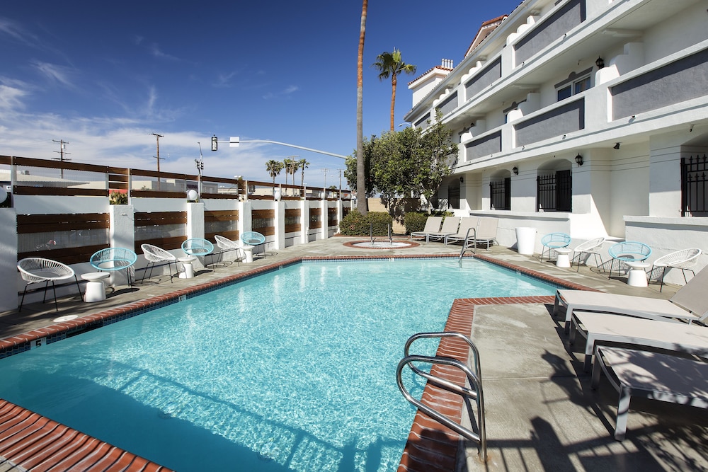 Hotel Hermosa 7/52