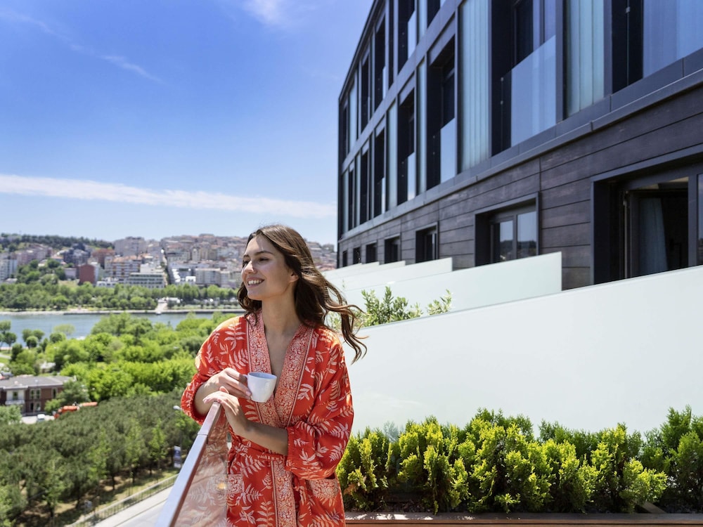Movenpick Hotel Istanbul Golden Horn 5/89