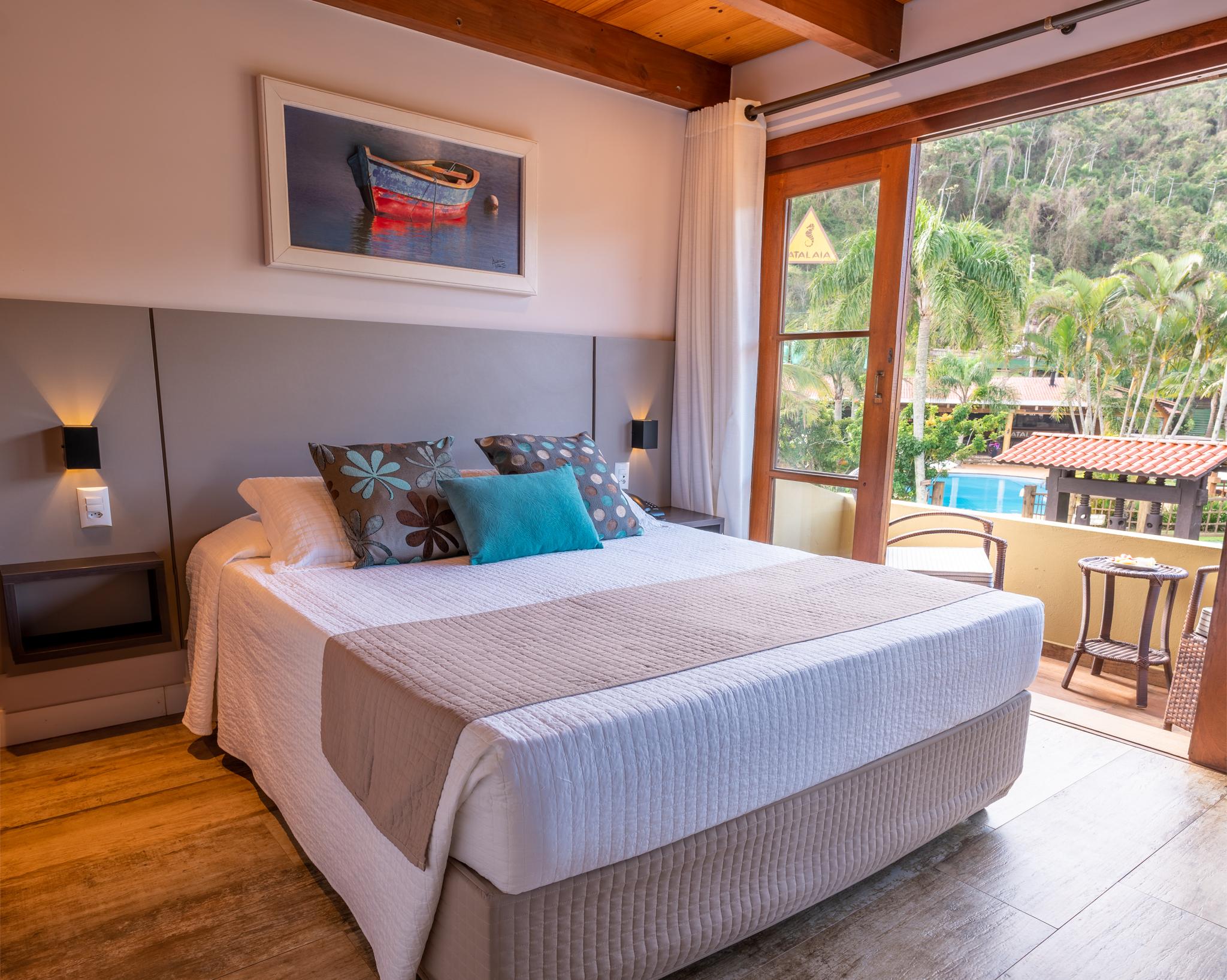 Master, Suite, Double Bed, Garden View