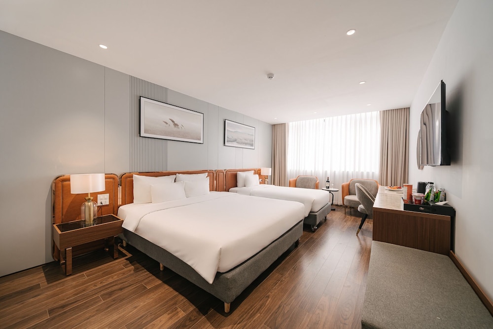 غرفة عائلية ثلاثية بسرير كينج وسرير فردي، San Seize Hanoi Hotel 4/8