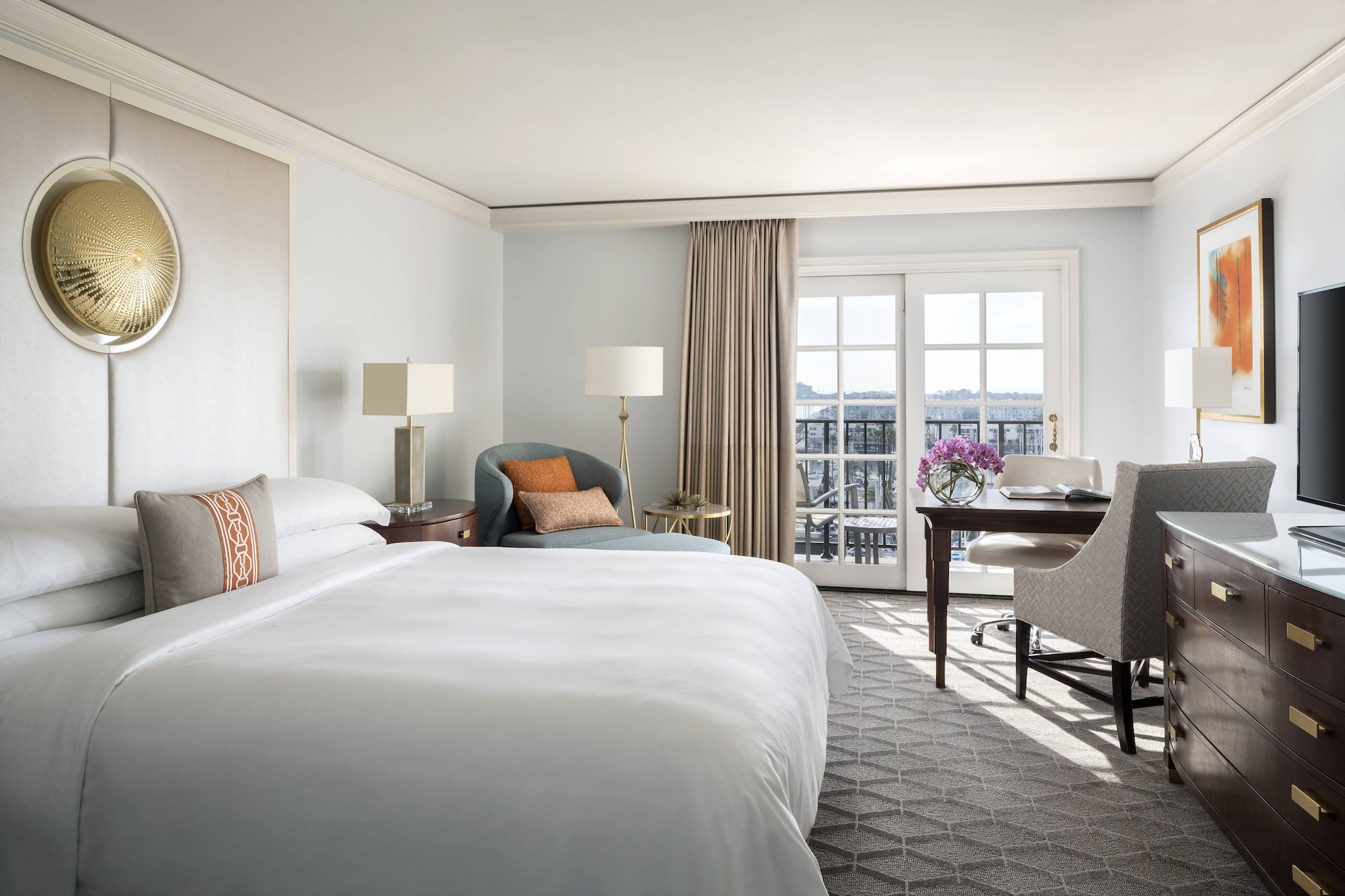 Room, King Bed, Partial Marina View