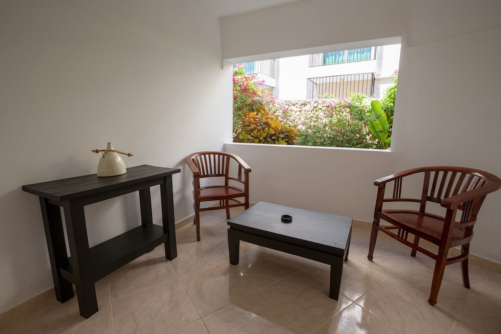 whala!bavaro 25/50