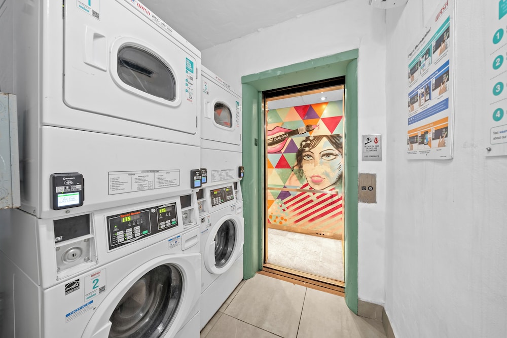 Miami Beach International Hostel 3/66
