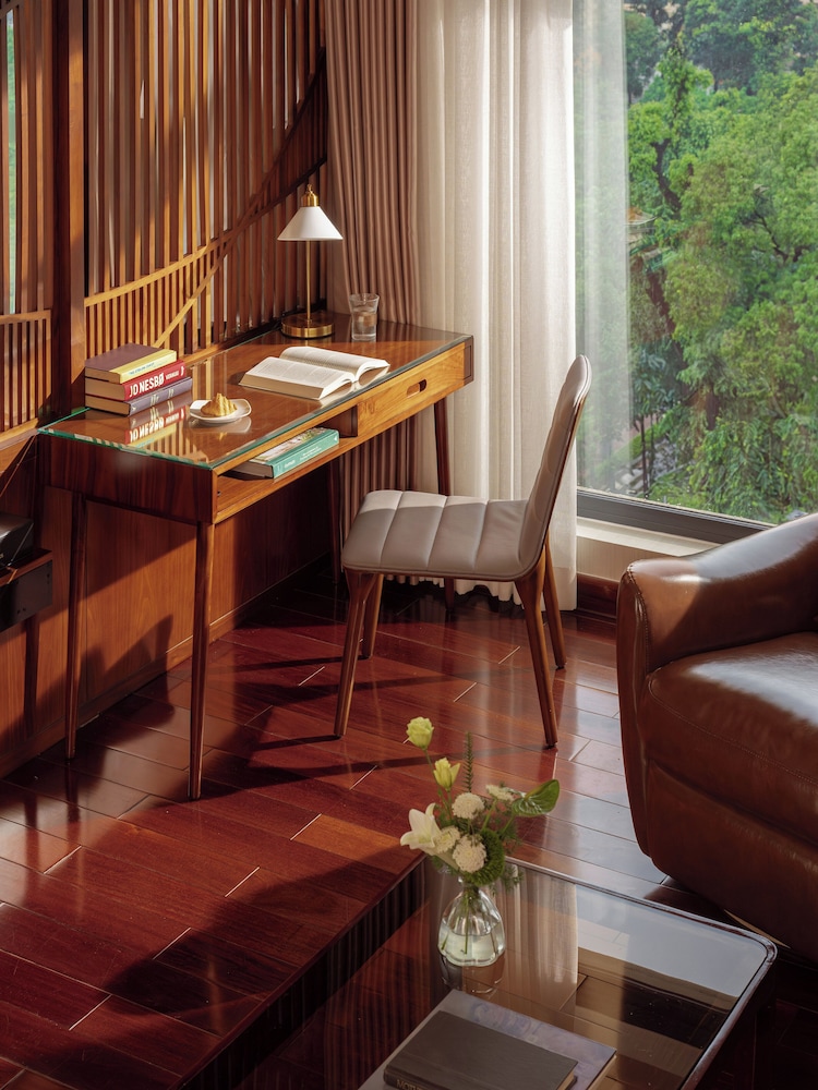 Orchids Hotel Saigon 49/70