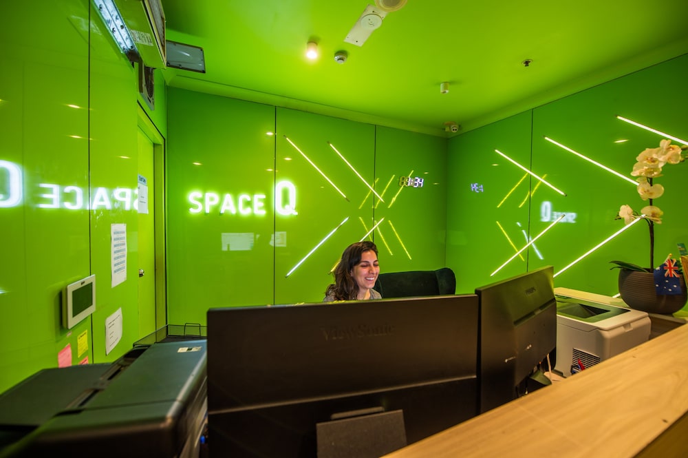 Space Q Capsule Hotel 8/32