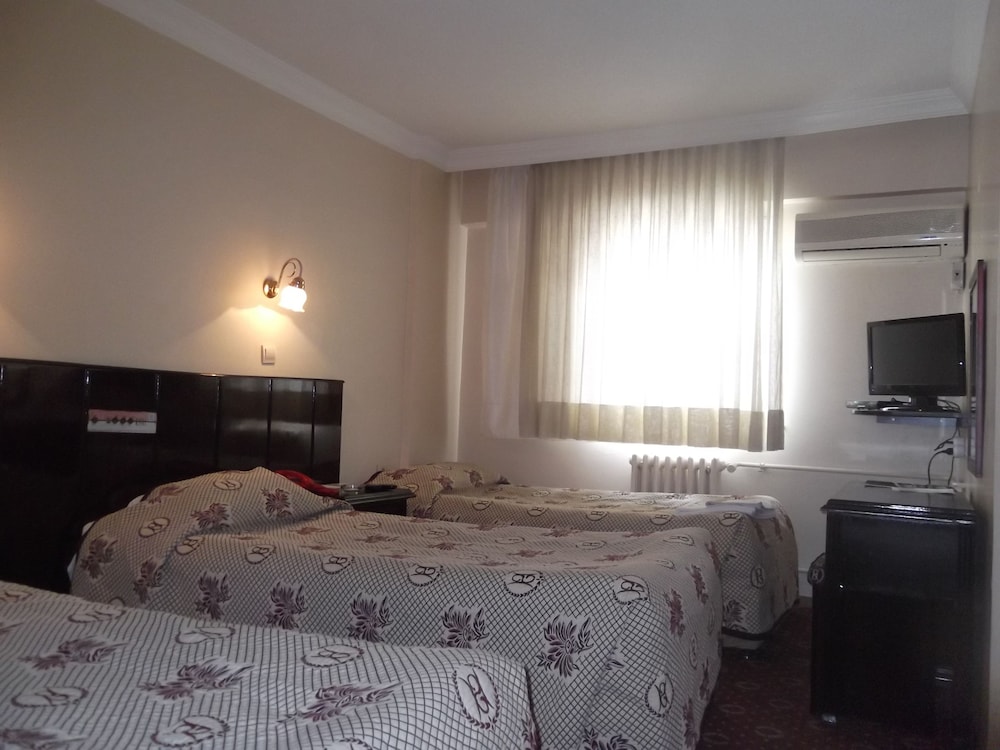 Spor Hotel 10/41