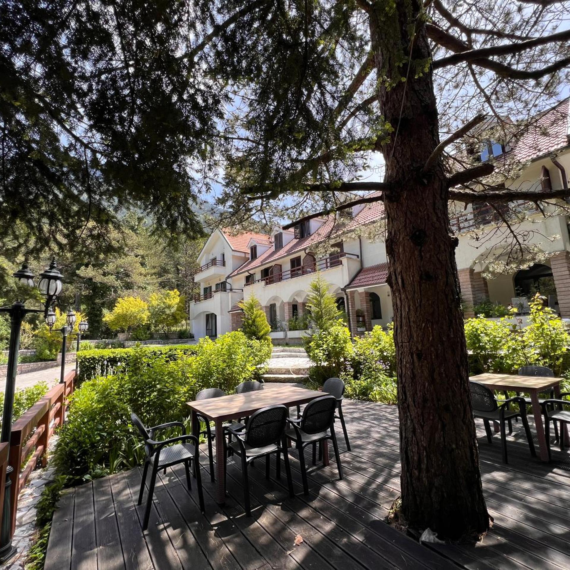 Alpin Llogara Hotel 48/55