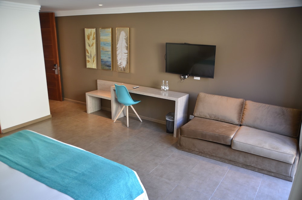 Hotel Mae 38/50