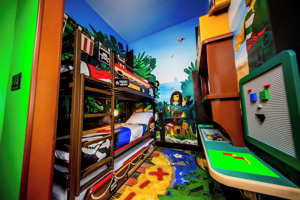 Legoland Florida Hotel 33/50