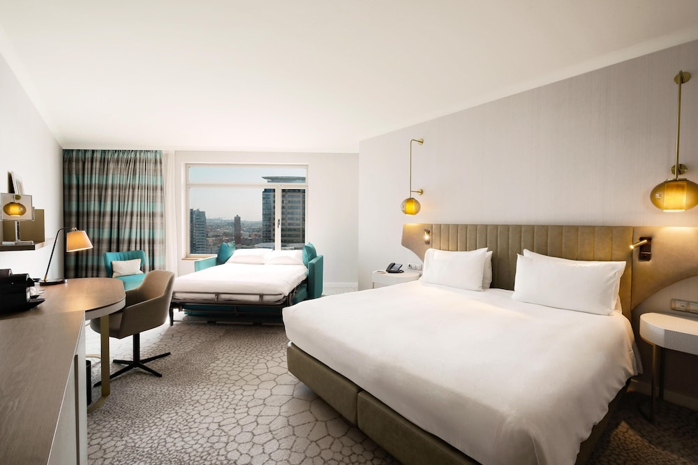 Suite, King Bed