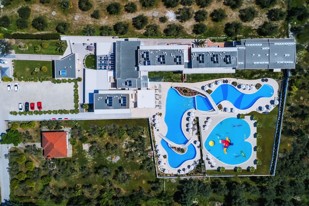 Anna Hotel 66/73