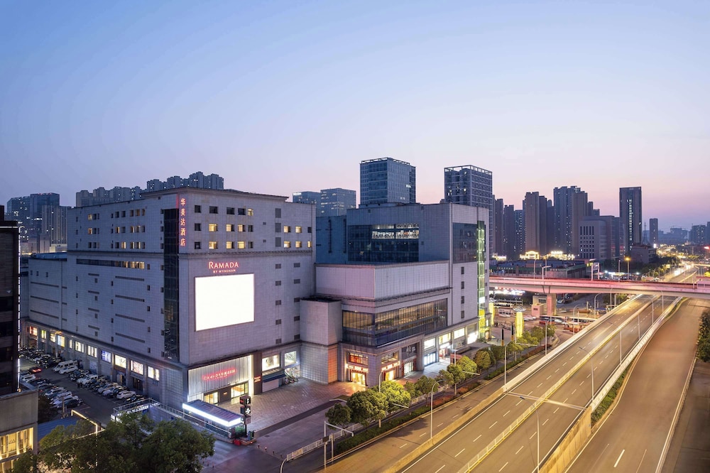 Ramada by Wyndham Wuhan Wangjiawan 4/45
