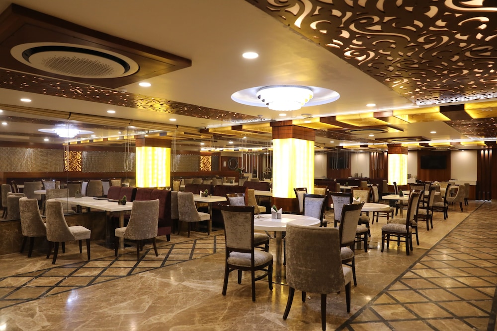 Hotel Tridev 41/47