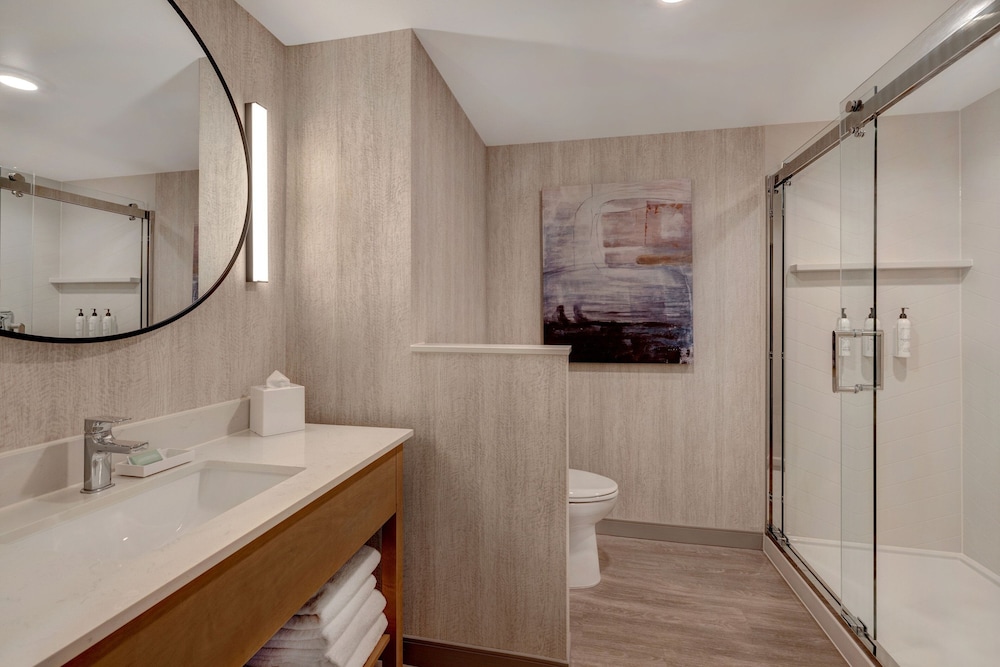 Fairfield Inn & Suites Minneapolis Downtown 26/28
