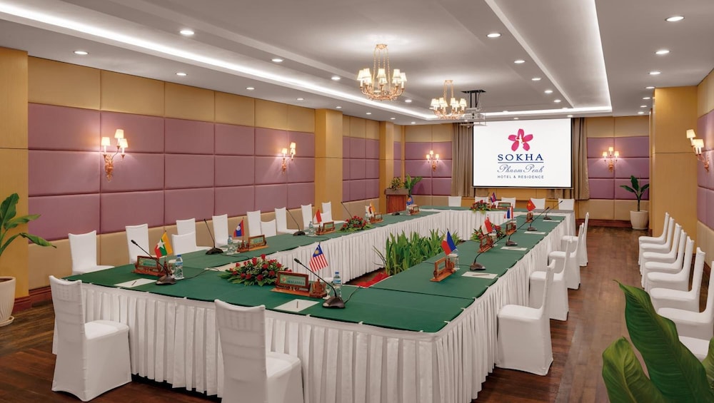 Sokha Phnom Penh Hotel 74/85