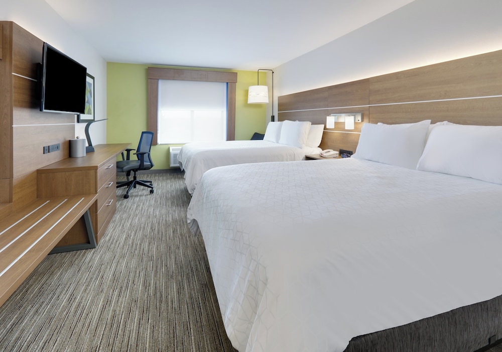 Holiday Inn Express Hotel & Suites San Antonio Nw Near Seaworld 37/76