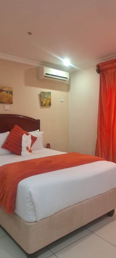 Comfort Palace Guest House Kasane 7/28