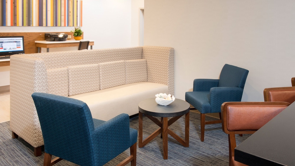 Holiday Inn Express Hilton Head Island 44/77