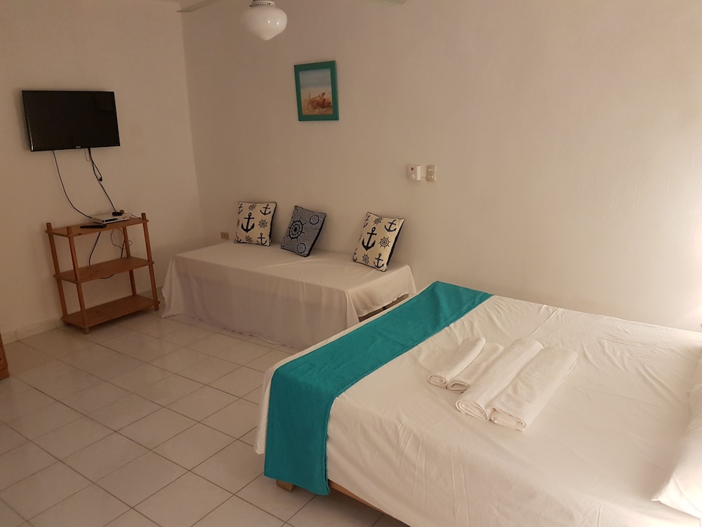 Hotel Agua Dulce 6/50