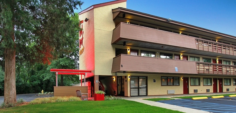 Red Roof PLUS Atlanta - Buckhead 3/21