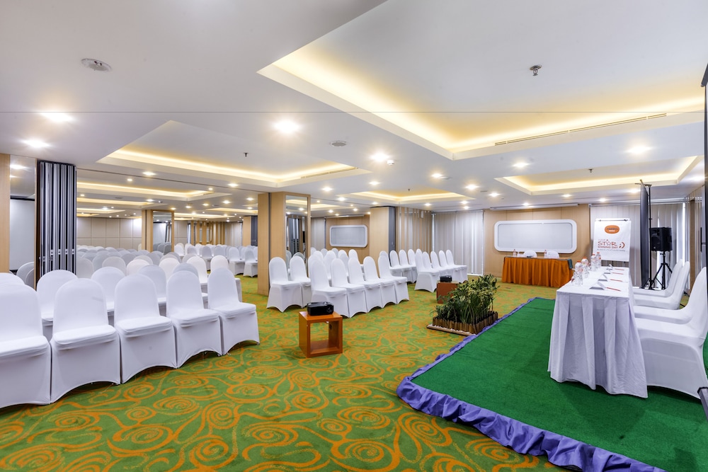 Kuta Galleria Hotel 66/69