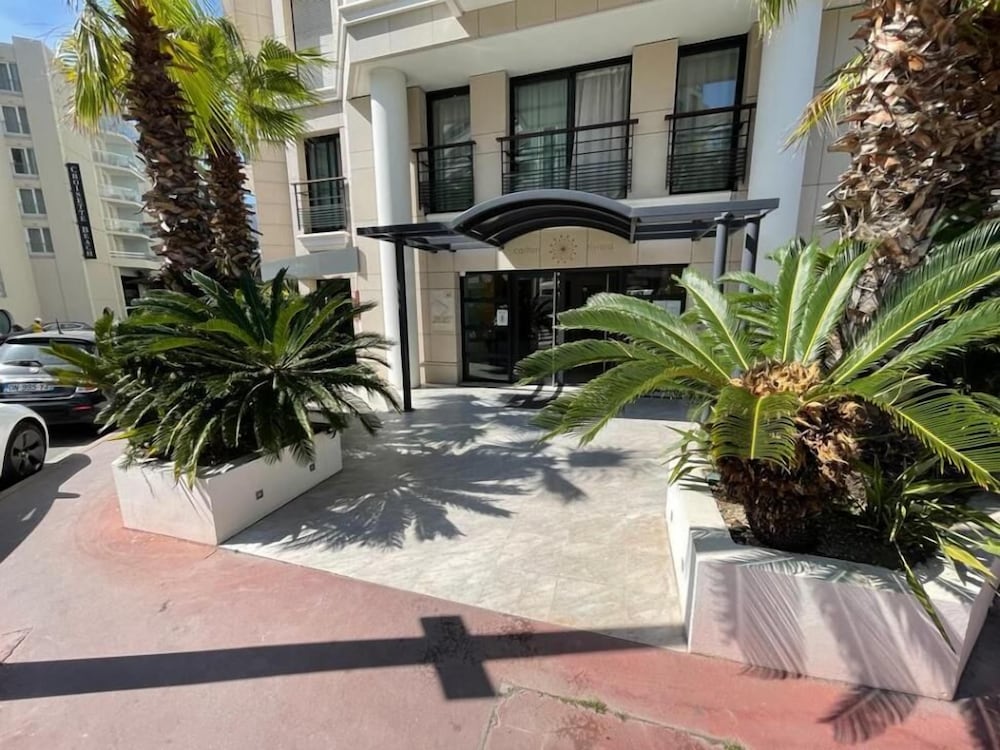 Carlton Riviera 40/50