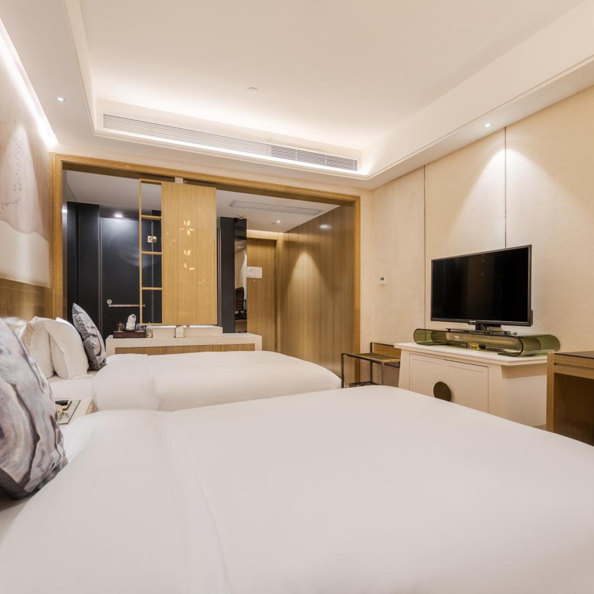 Superior, Single Bed, No Window