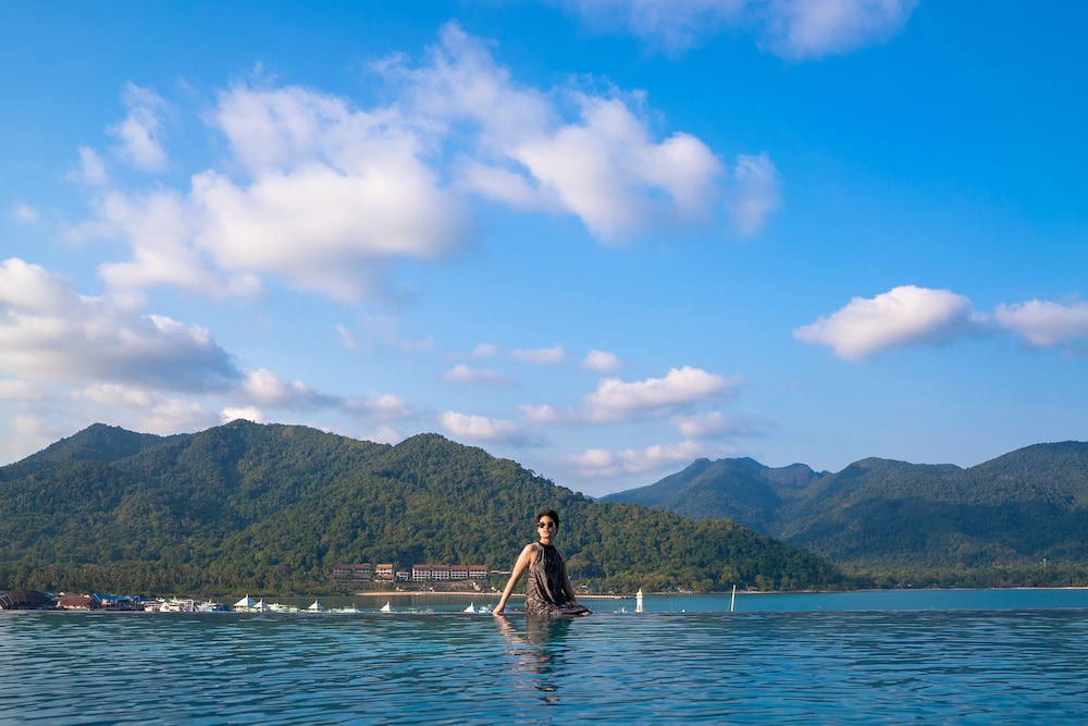 Bhuvarin Resort 34/70