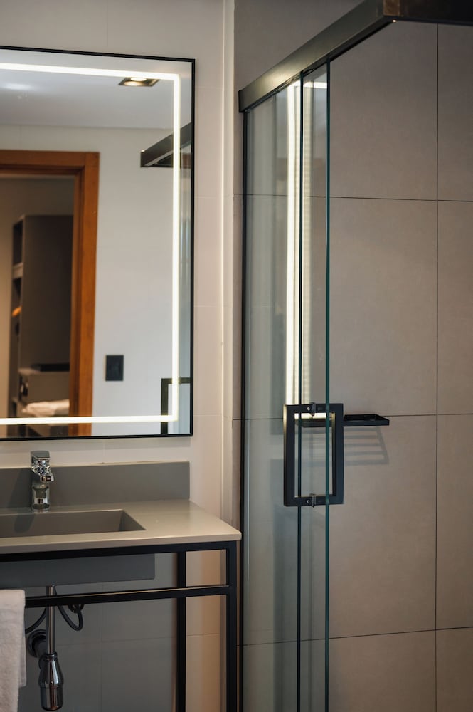 249 Design Hotel 40/42