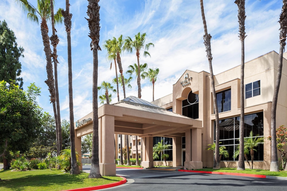 Hyatt House Cypress Anaheim 66/72