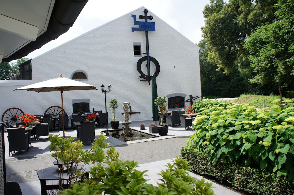 Hotel Kasteel Doenrade in SITTARD