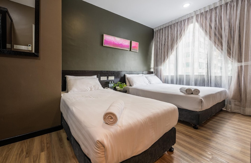 Wang's Hotel Gurney Drive 43/55