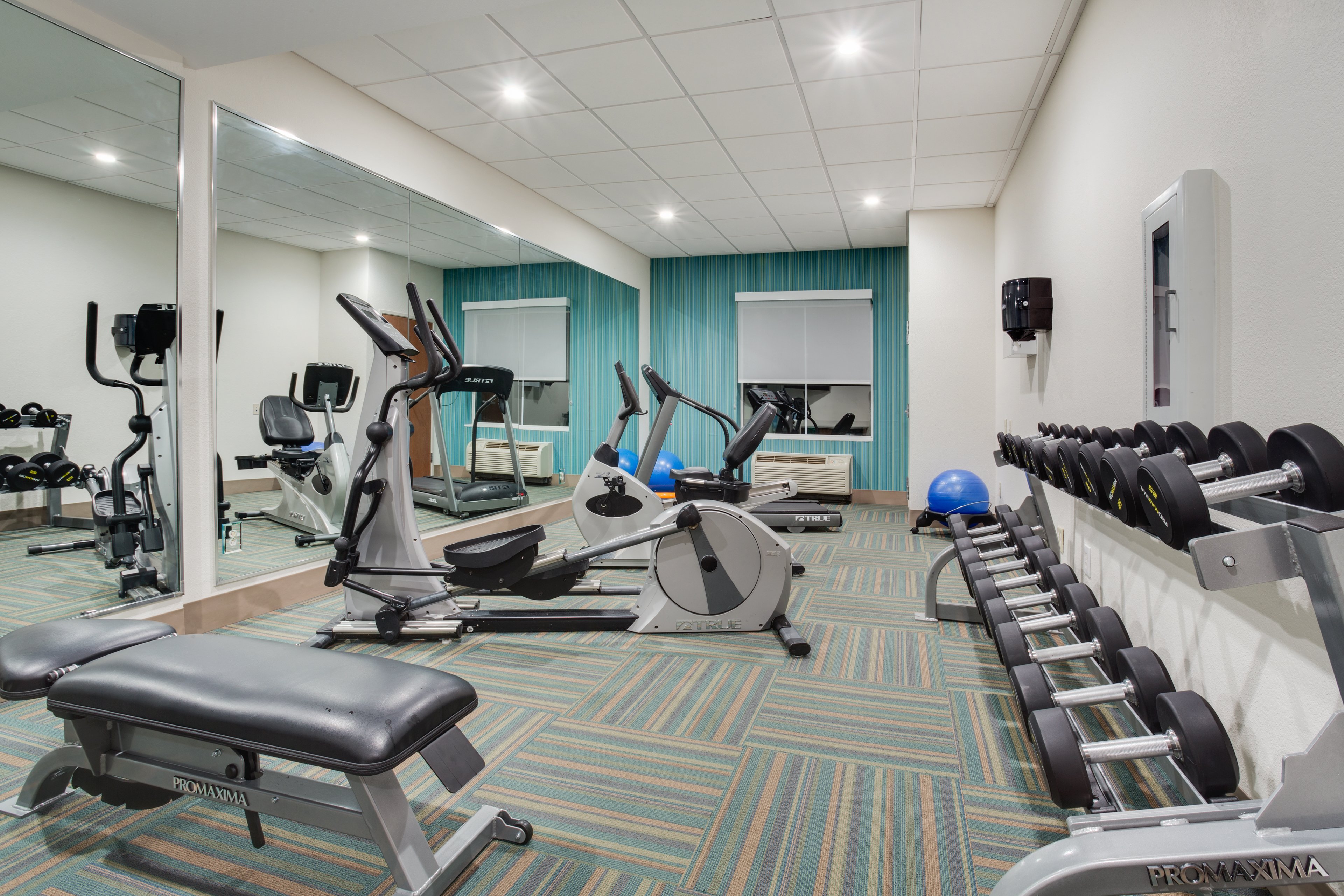 HOLIDAY INN EXPRESS & SUITES FLEMING ISLAND 22/38
