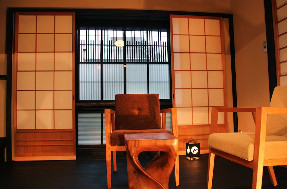 Brian Machiya Inn 24/26