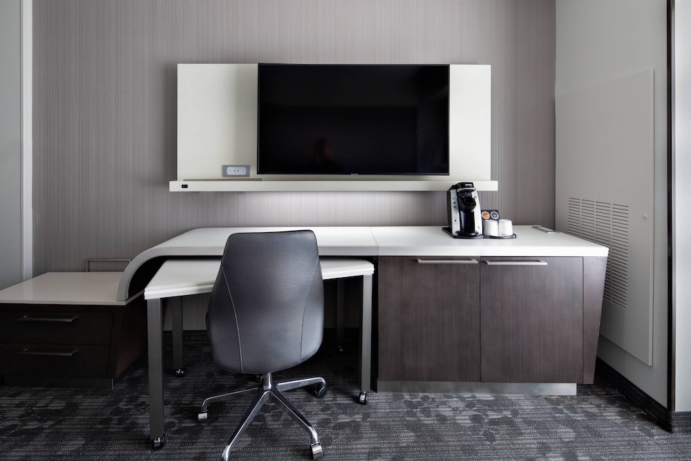 Courtyard By Marriott Knoxville Downtown 46/50