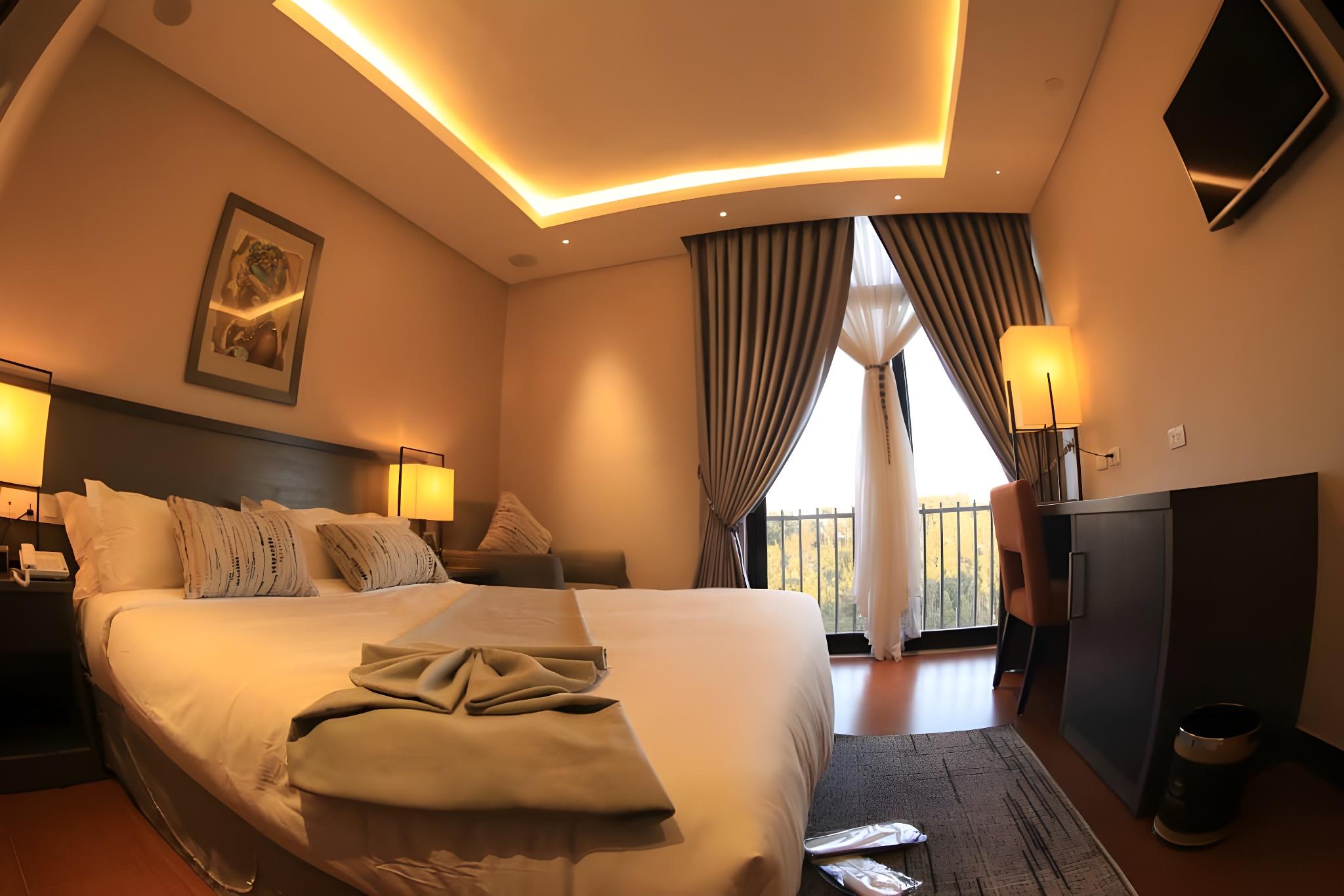 Room, Single