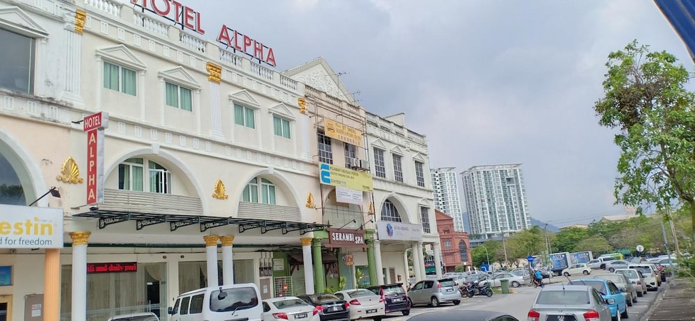 Hotel Alpha 56/58