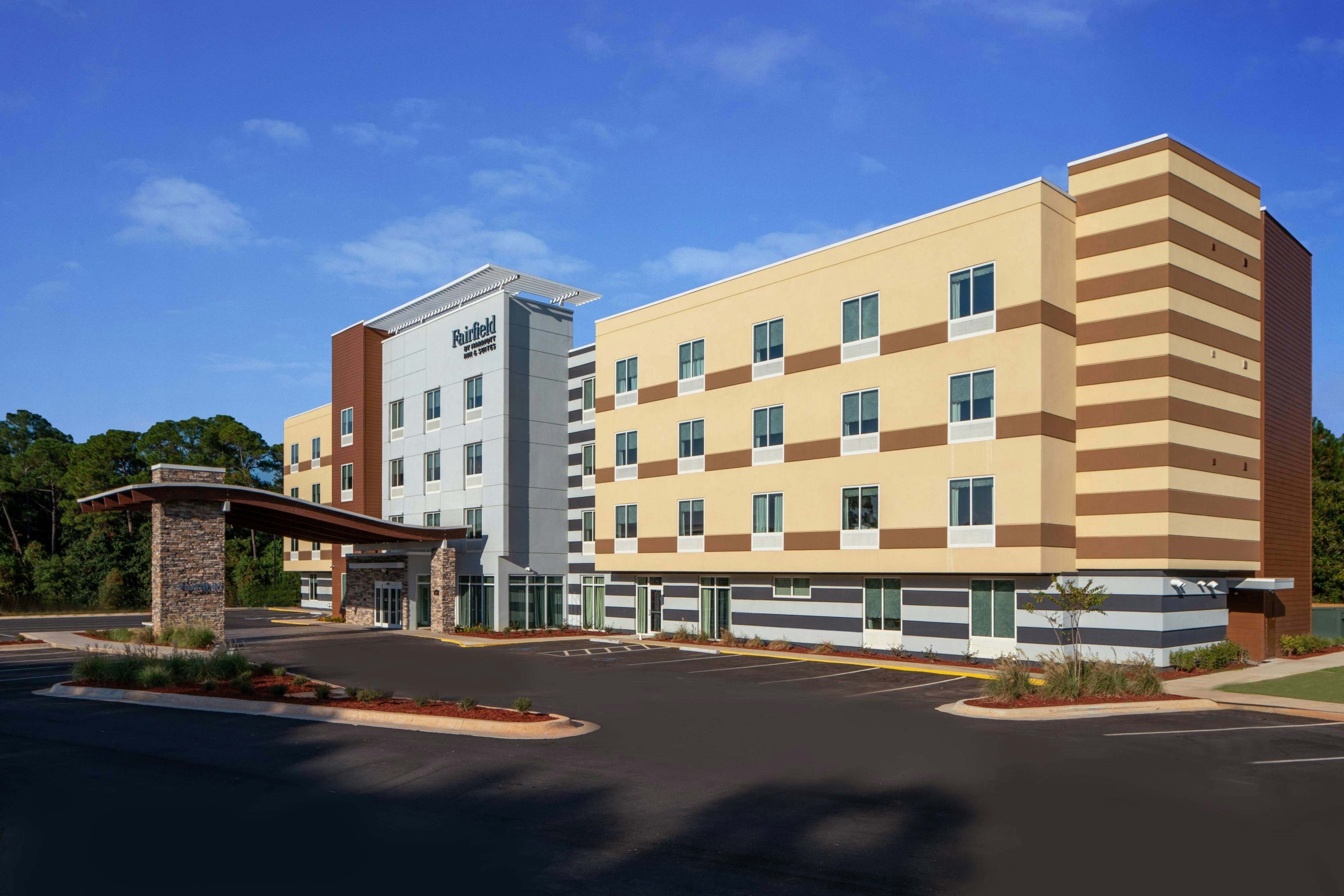 Fairfield Inn & Suites Pensacola Pine Forest 2/33